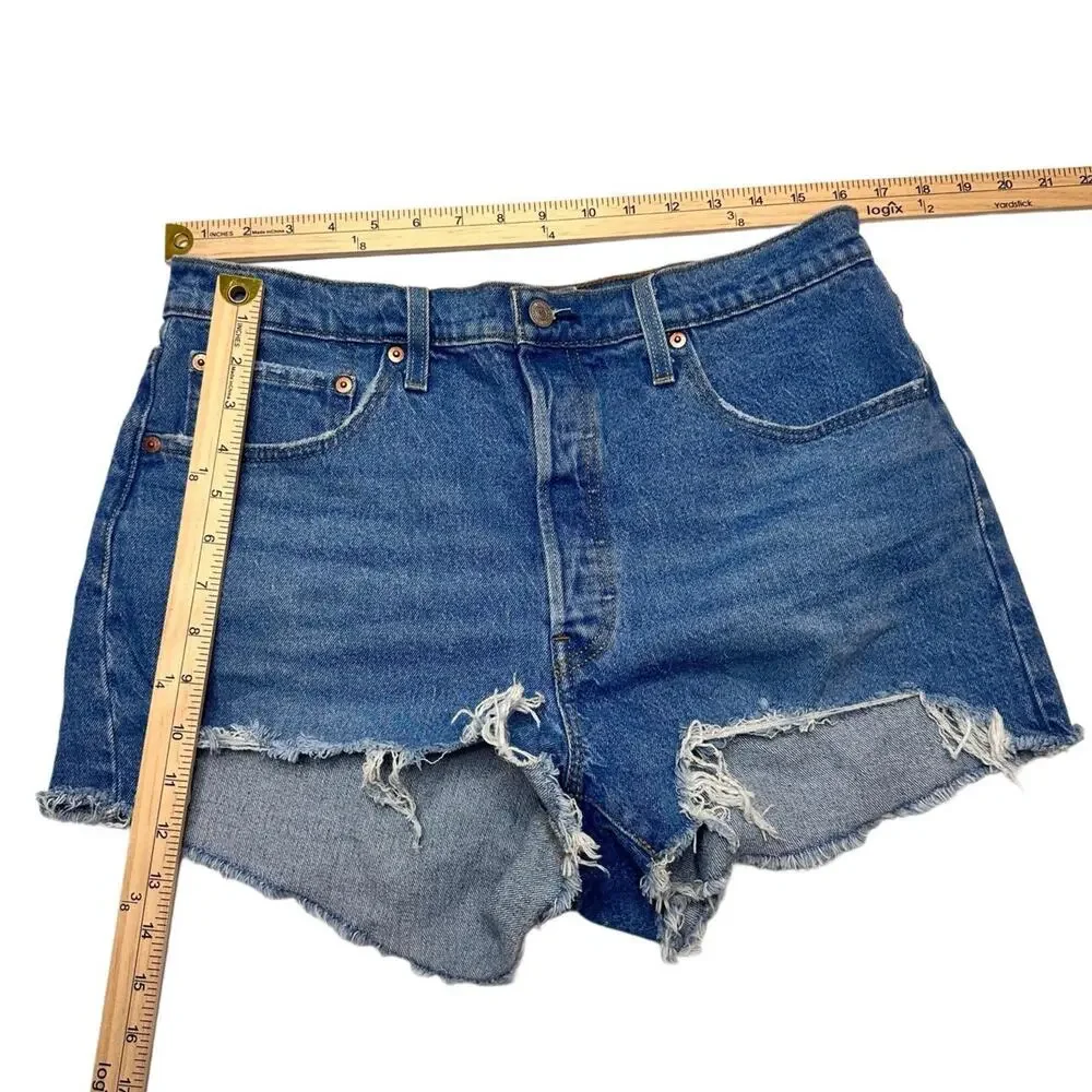 Levi’s Women’s Denim Shorts Size 32W
